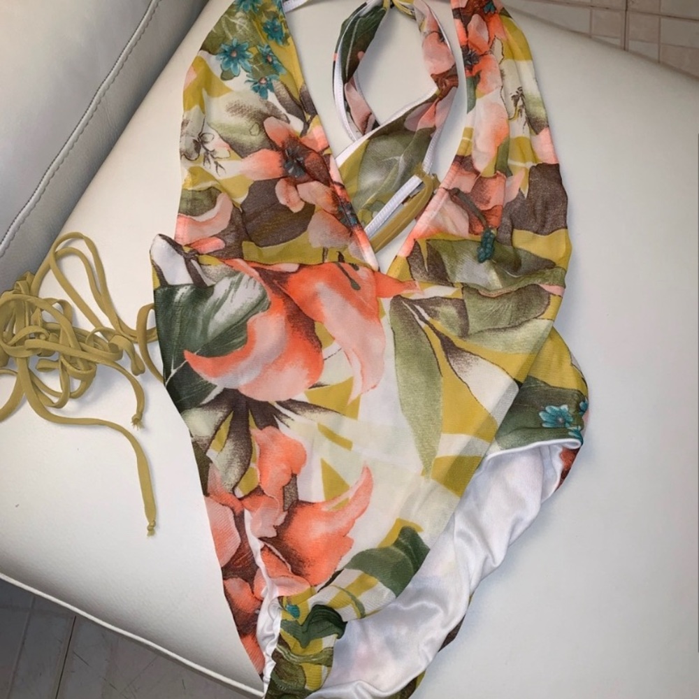 Tropical suit